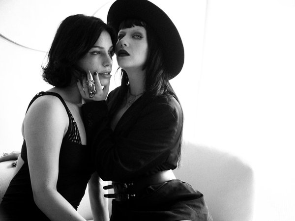 Cheveux bleus : découvrez les meilleures colorations et soins